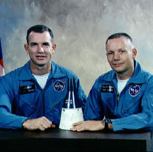 Gemini 8 Crew (li. Armstrong)