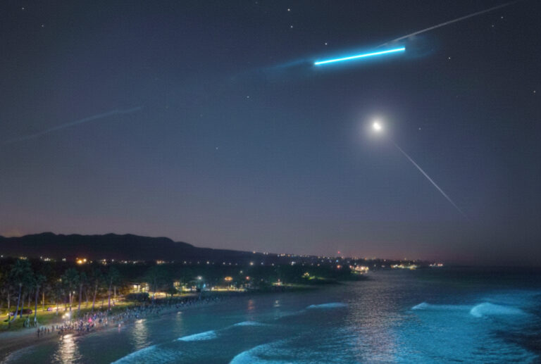 Unbekanntes blaues Objekt stürzt bei Hawaii in den Pazifik